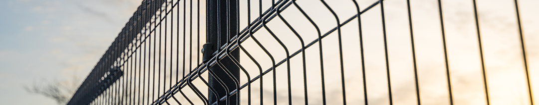 Image of palisade fencing